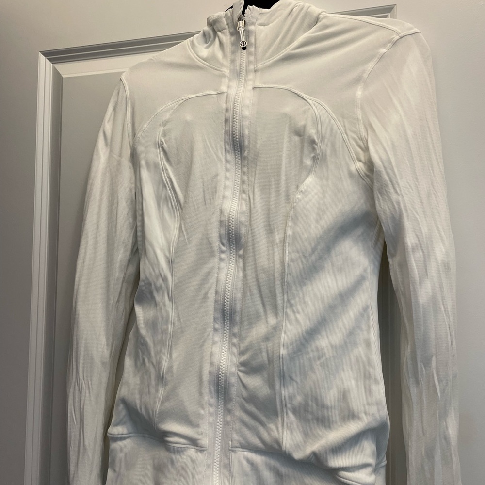 Lululemon reversible workout jacket-fitted